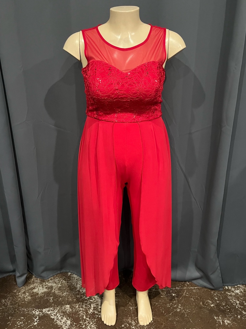 Alexa B Nites Size 12 Red‎ Sleeveless Romper Jumpsuit.